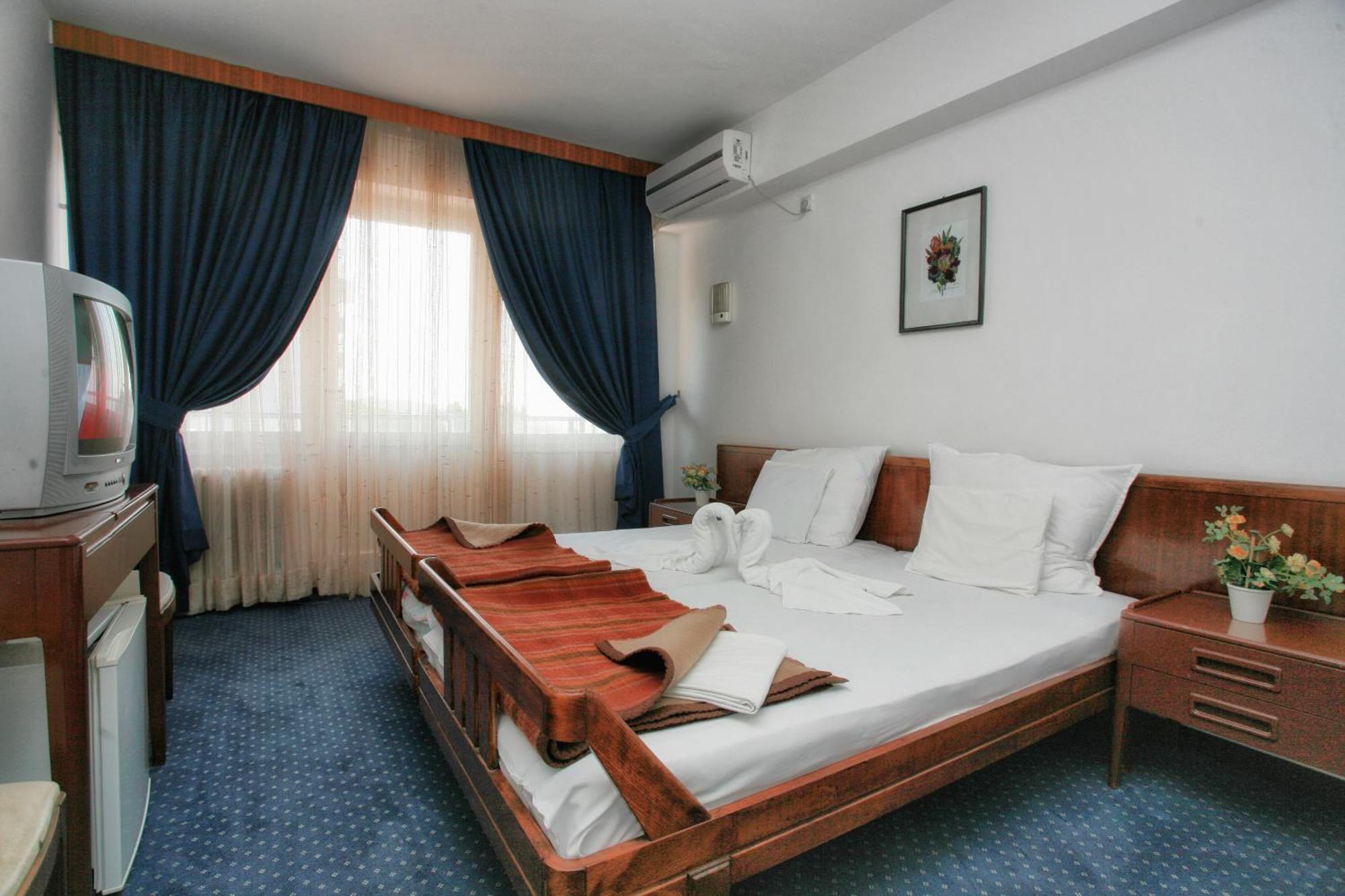 Corpus B - Hotel Albatros Ulcinj Room photo